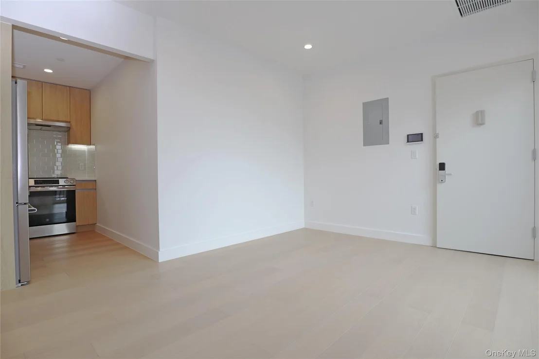 Photo of Unit 6G at 15002 Northern Boulevard