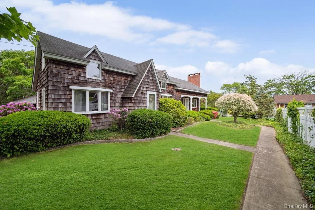 Photo of 9 Lakeland Avenue