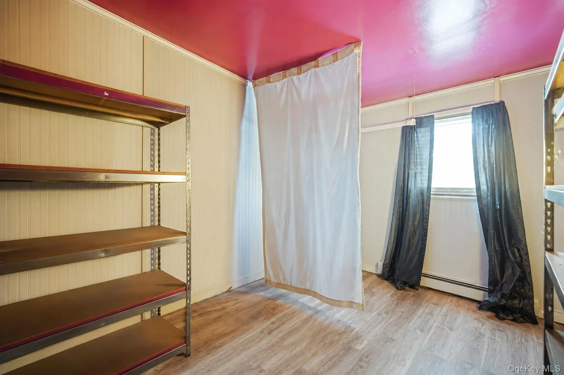 Photo of 85 Applegate Drive