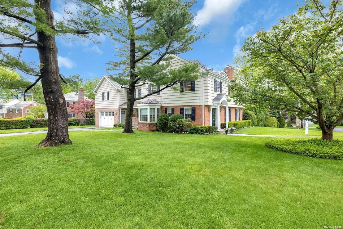 Photo of 325 Trumbull Road