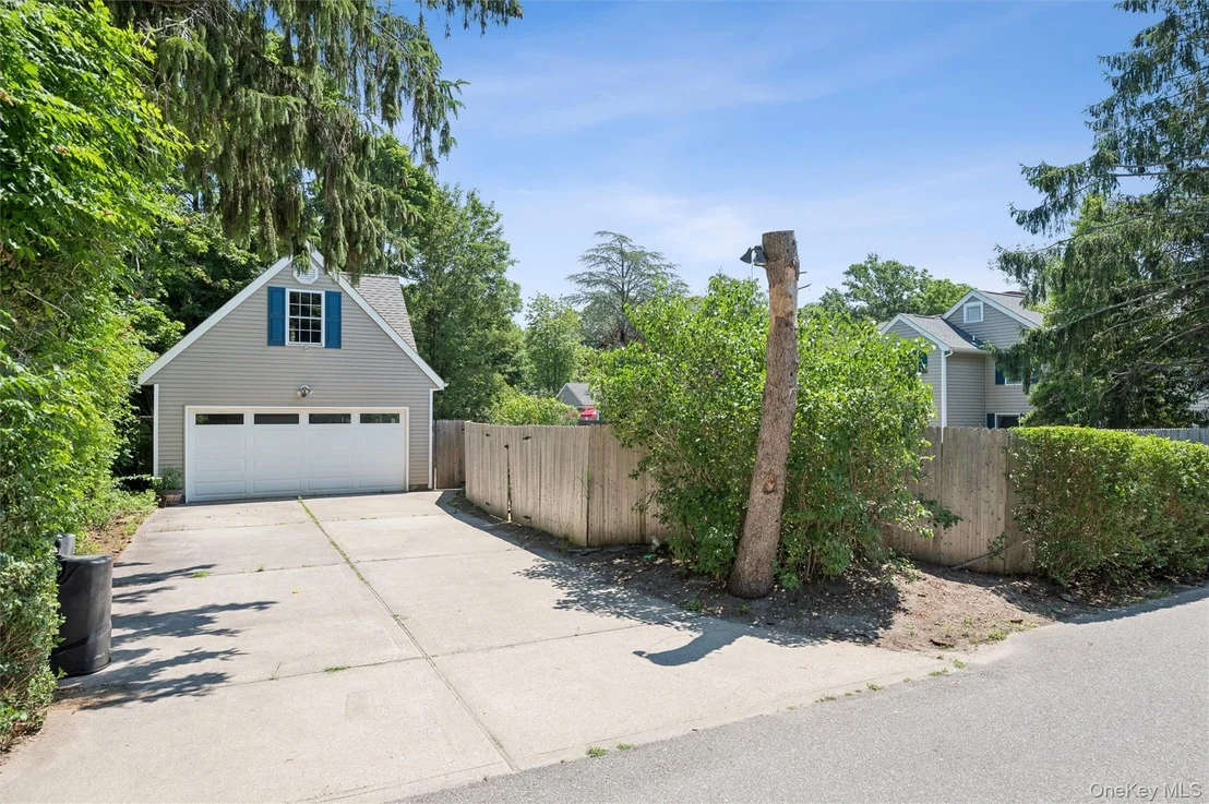 Photo of 138 Hallock Street