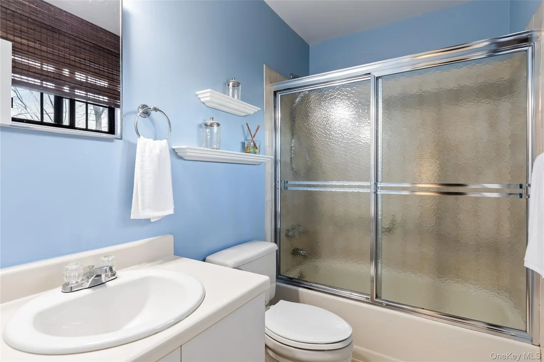Photo of 17 Sutton Place