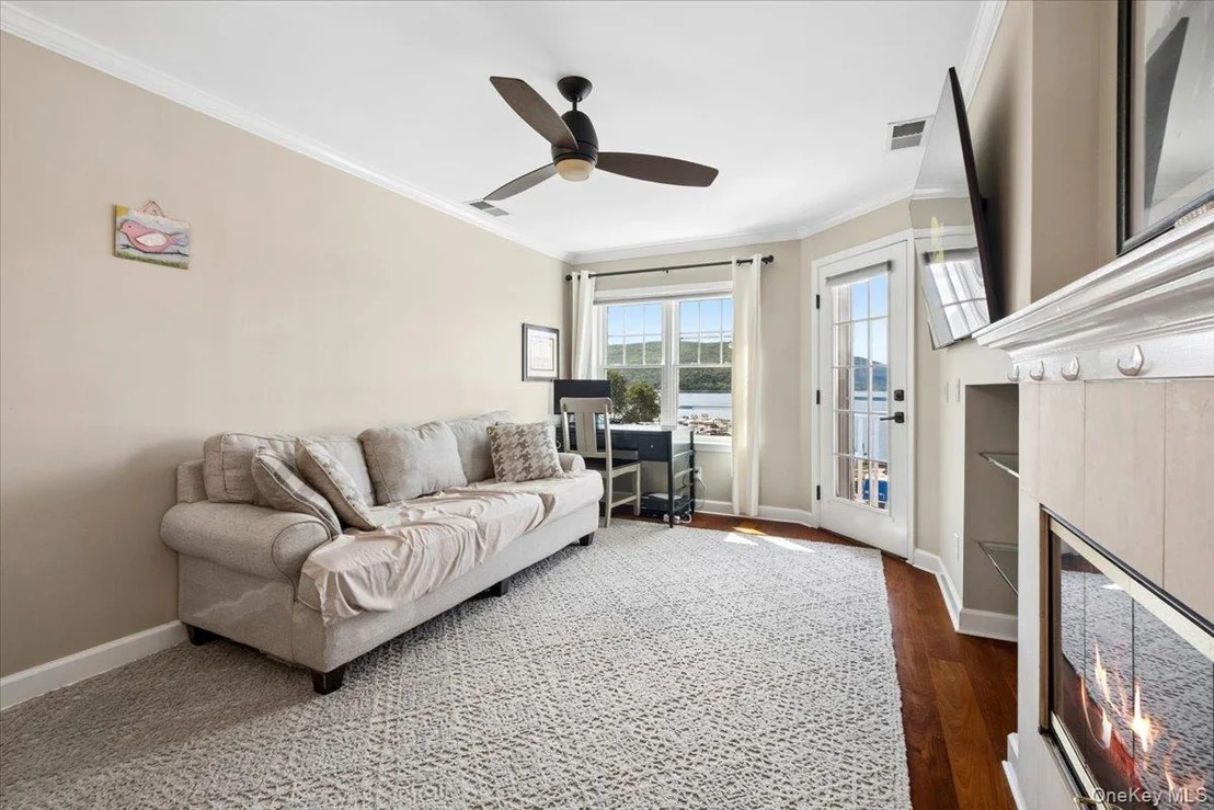 Photo of 225 Waterside Close