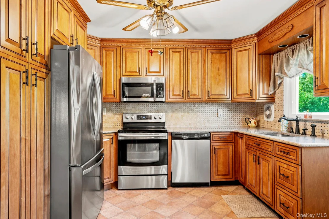 Photo of 216 Gardner Avenue
