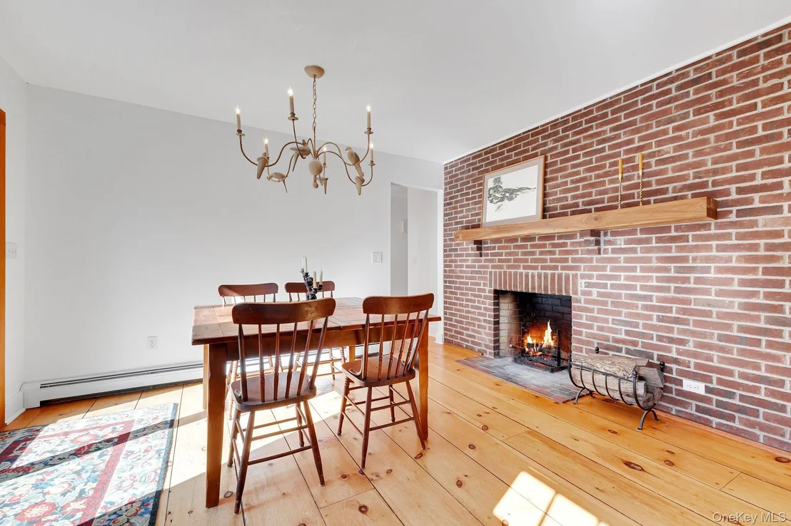 Photo of 331 Grape Hollow Road