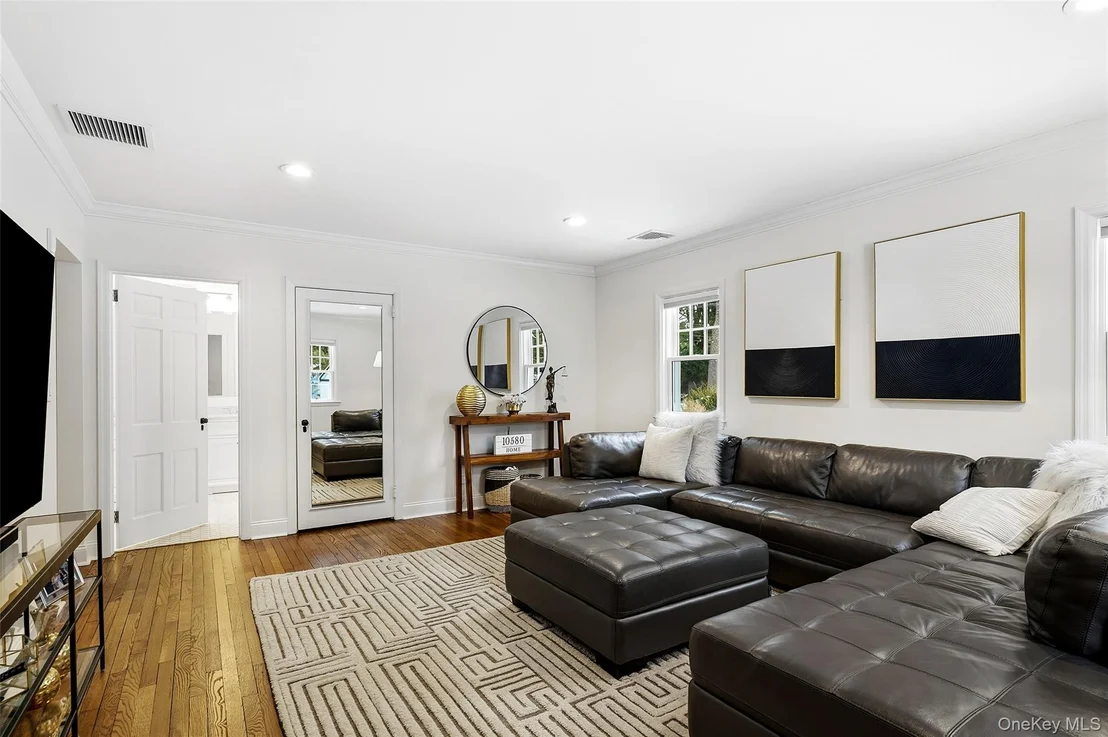 Photo of 18 Lakeside Drive