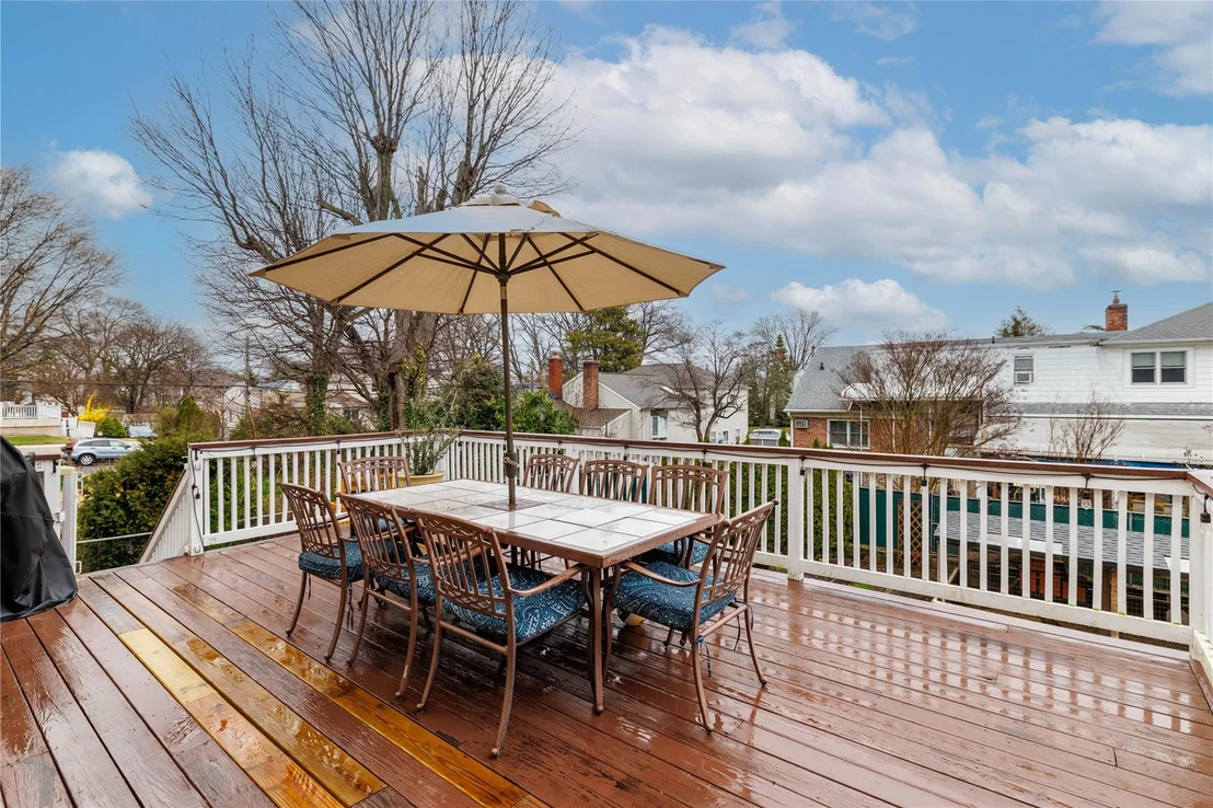 Photo of 231 Doris Avenue