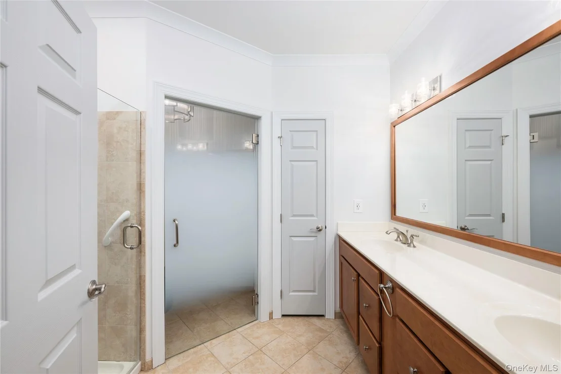 Photo of 326 Regency Drive