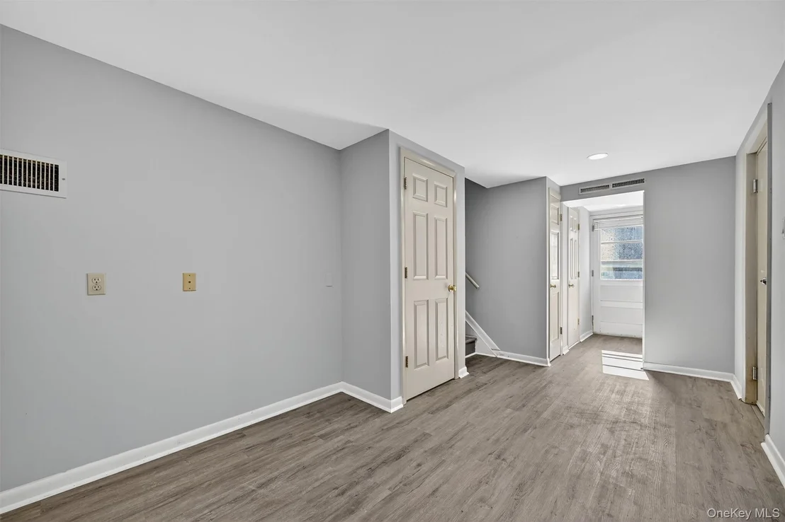 Photo of 23 Maplewood Boulevard