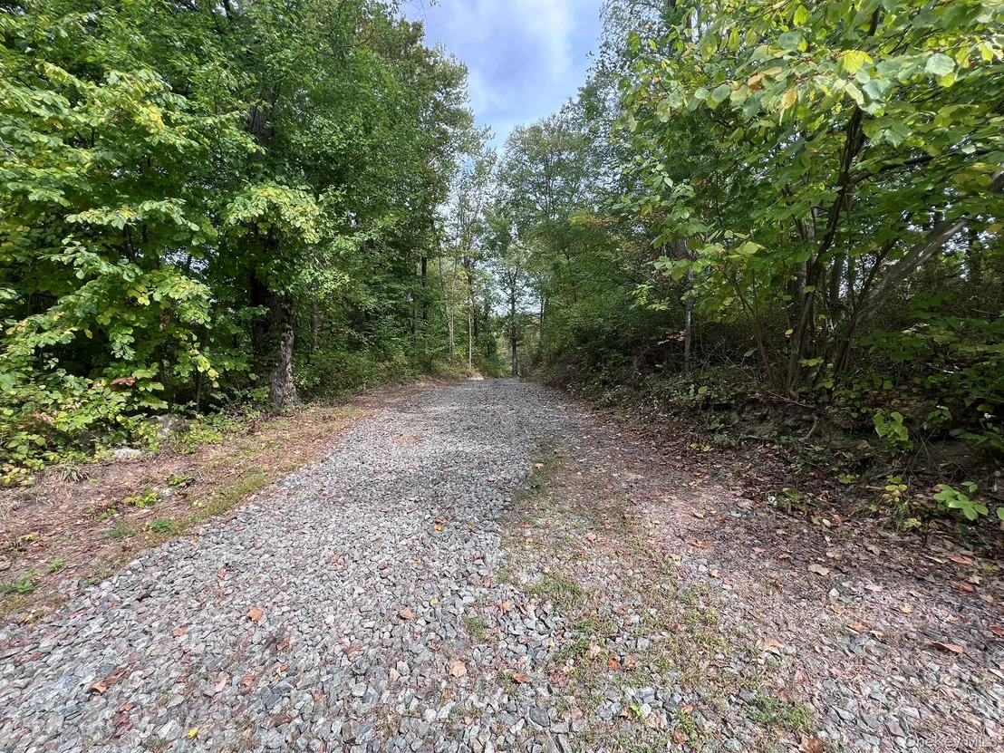 Photo of 1004 Old Albany Post Road