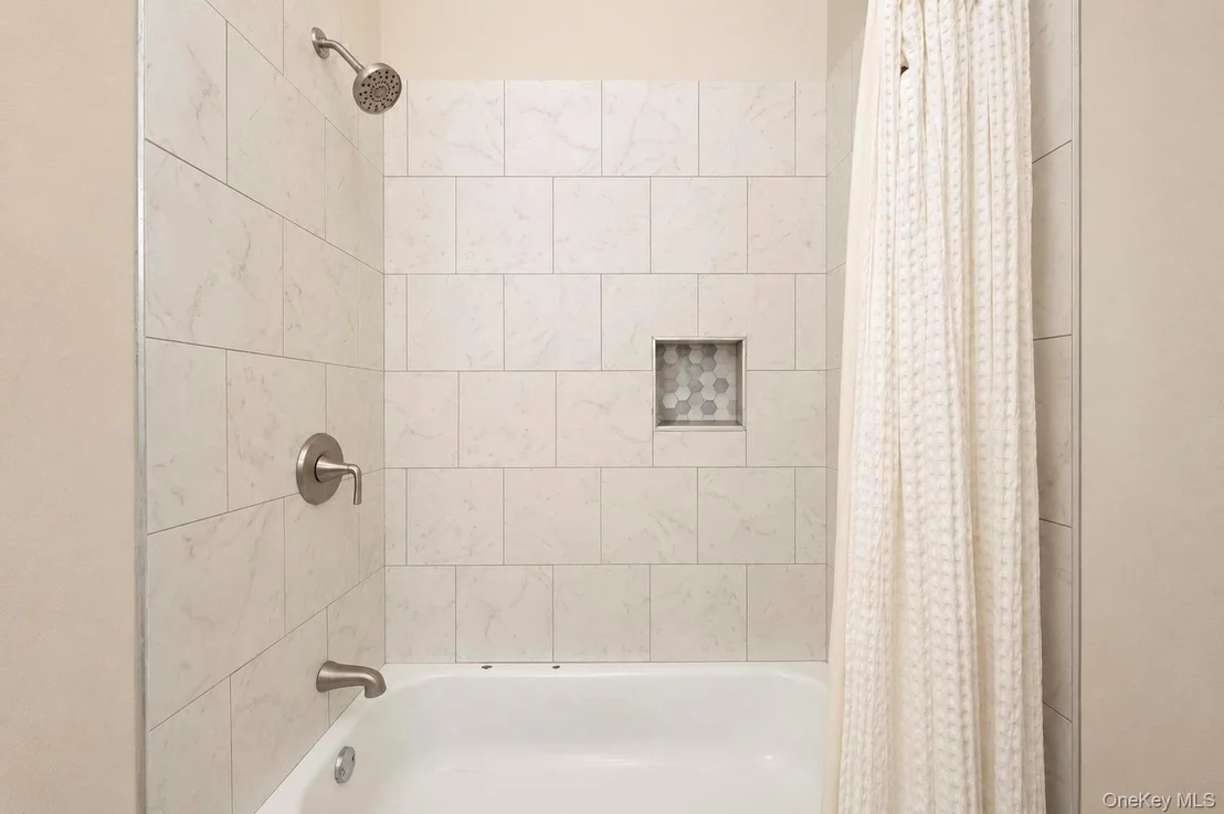 Photo of 71 Barton Avenue
