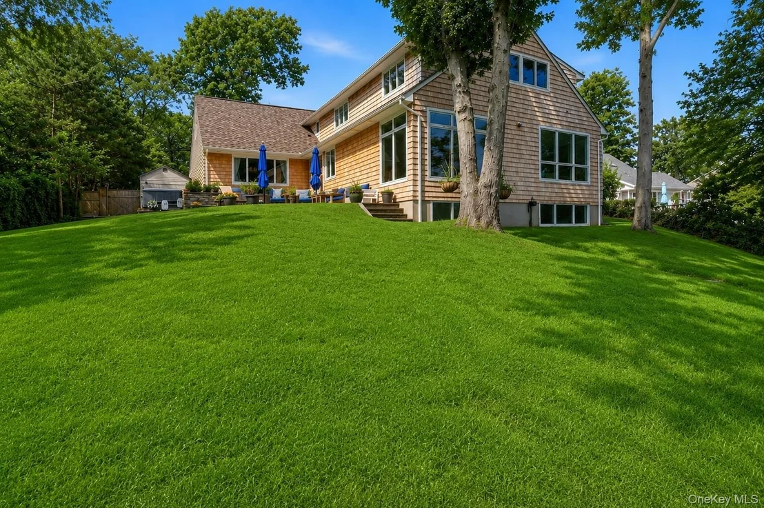 Photo of 107 Lake Shore Drive