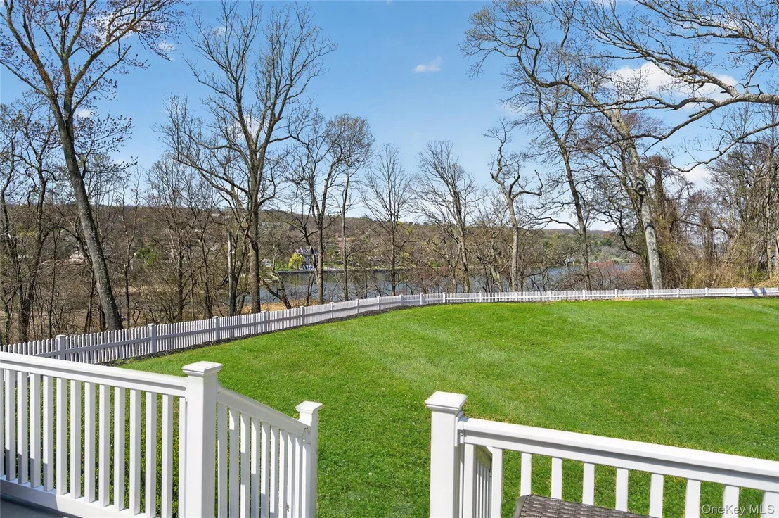 Photo of 261 Harbor Road