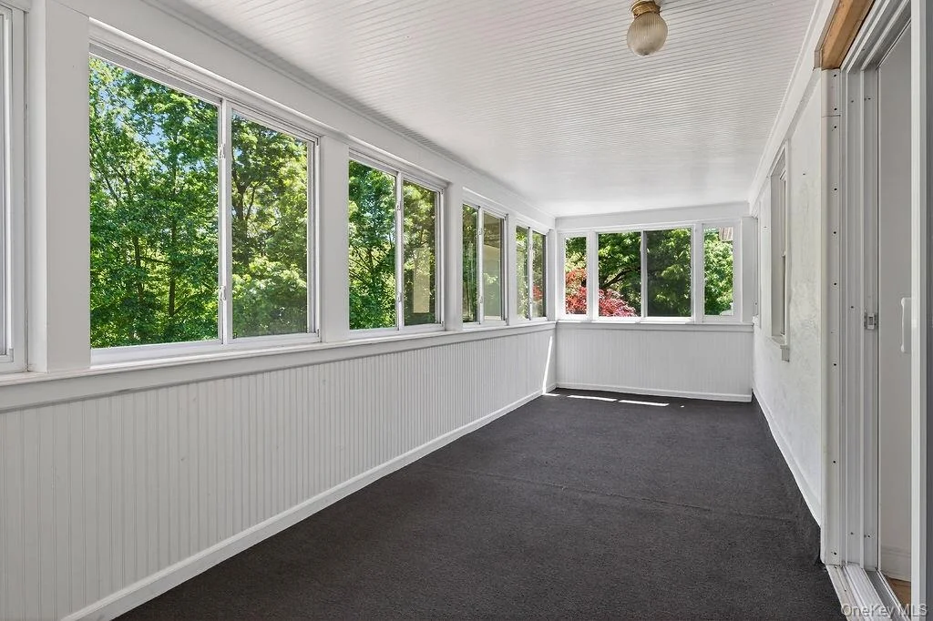 Photo of 91 Central Parkway