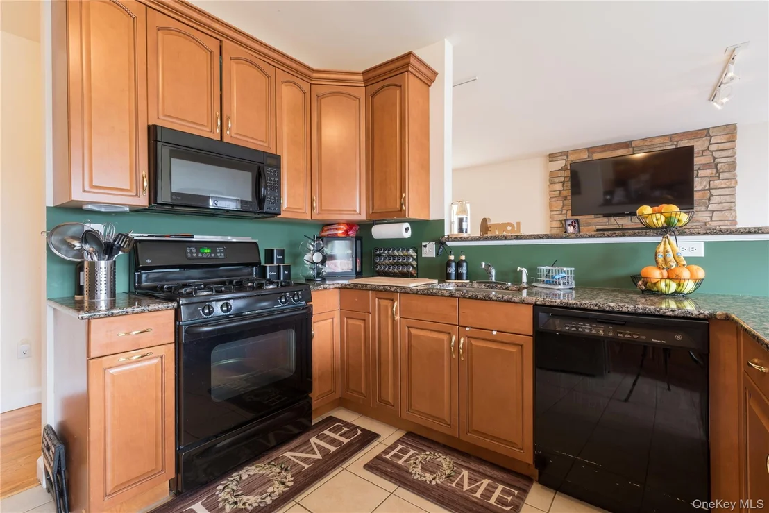 Photo of 8 White Birch Way