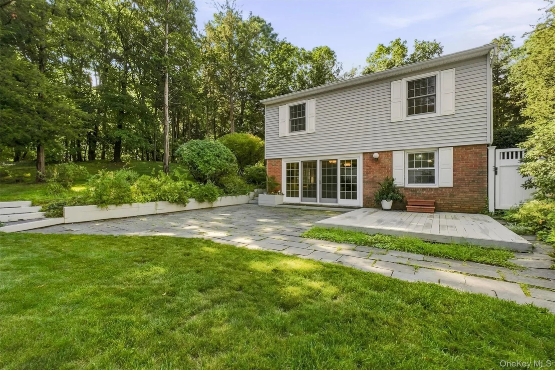Photo of 10 Oak Bend Road
