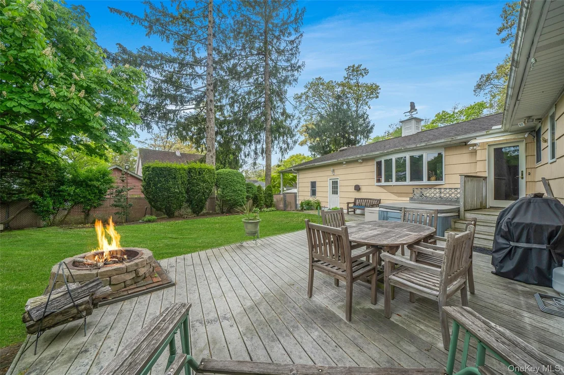 Photo of 190 Lake Drive