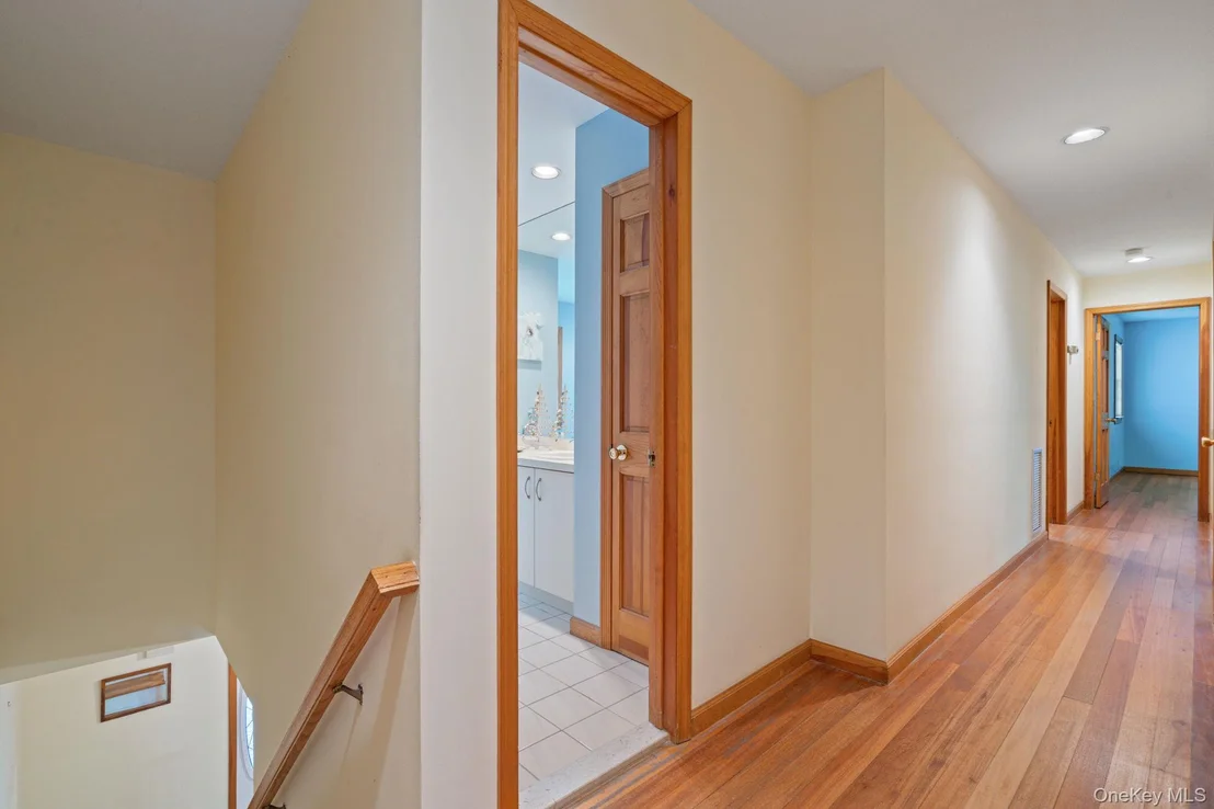 Photo of 470 Pond Path
