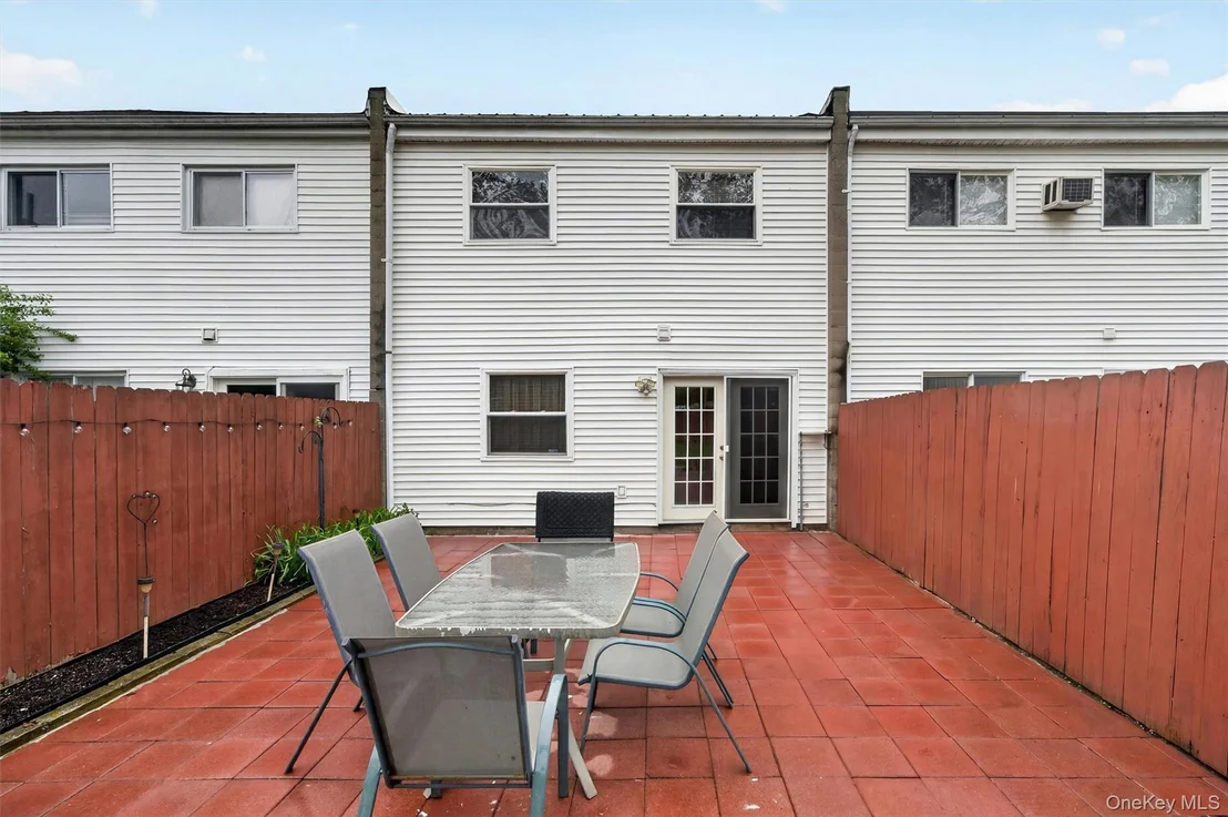 Photo of 80 Sarah Lane