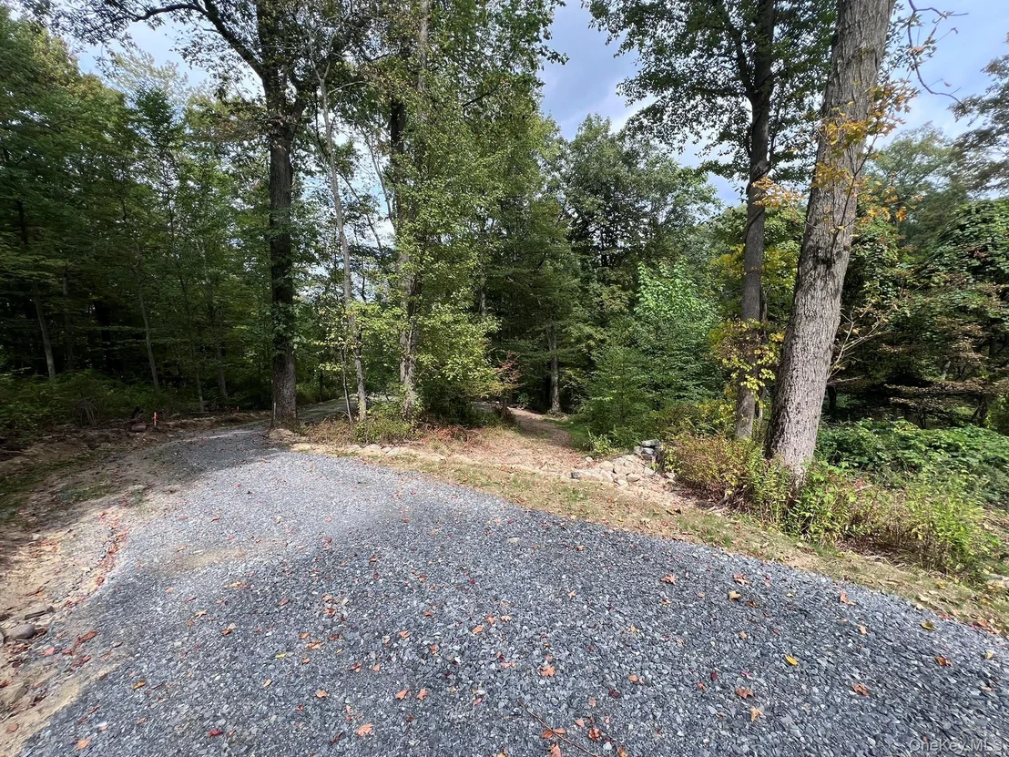 Photo of 1004 Old Albany Post Road