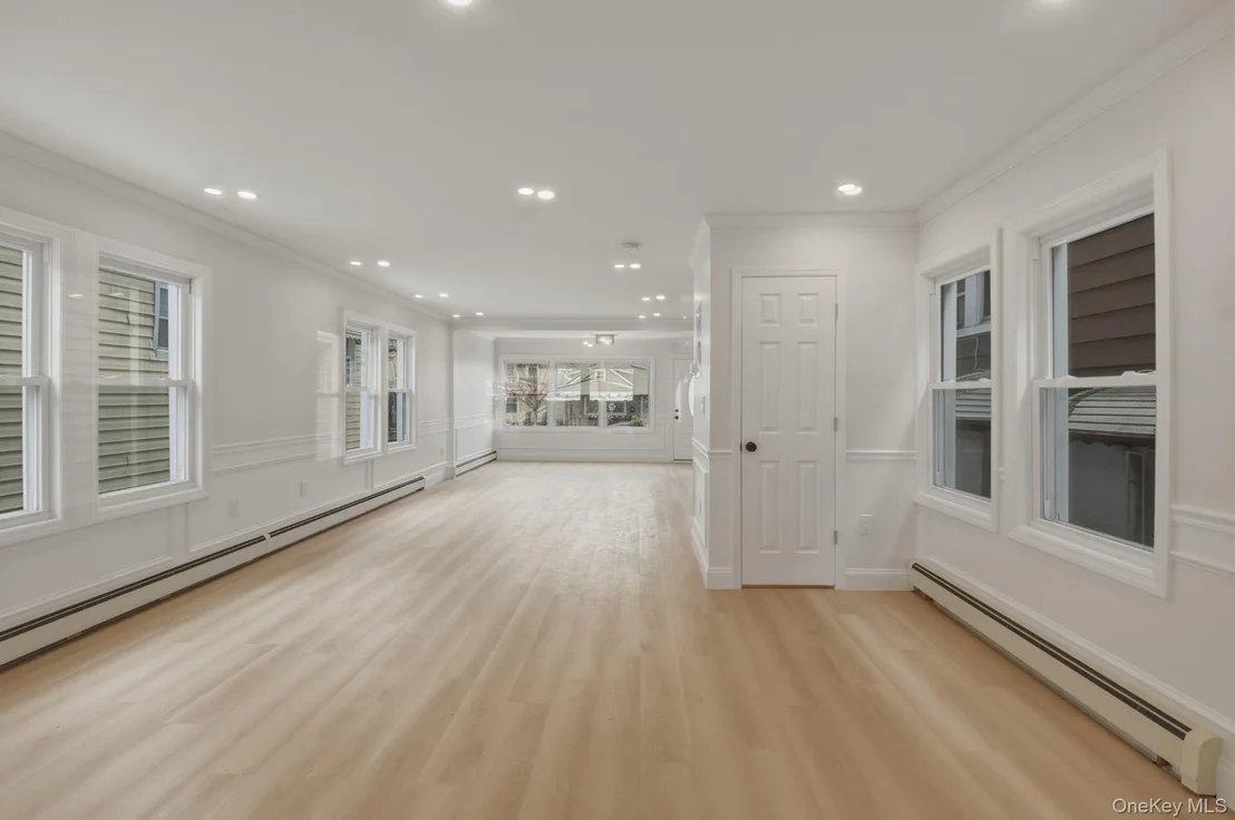 Photo of 424 Thieriot Avenue