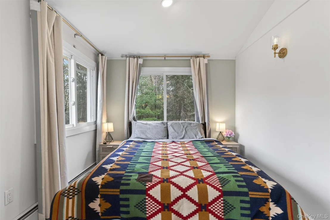 Photo of 86 Beaver Brook Road