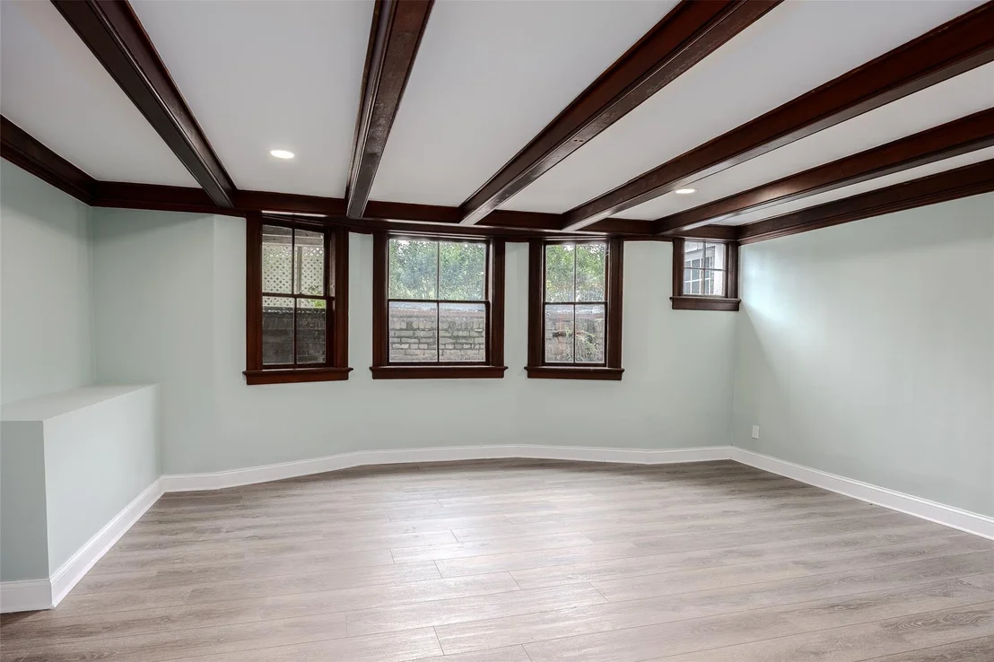 Photo of 131 Ostrander Avenue