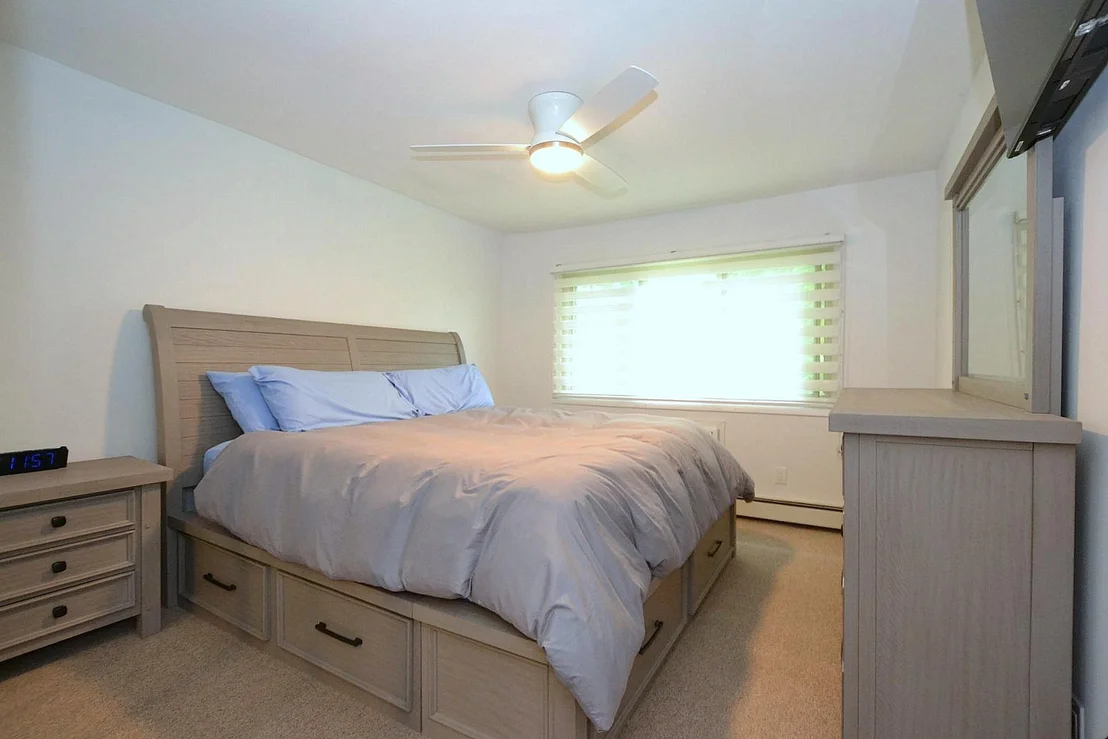 Photo of Unit 39B at 2449 Union Boulevard