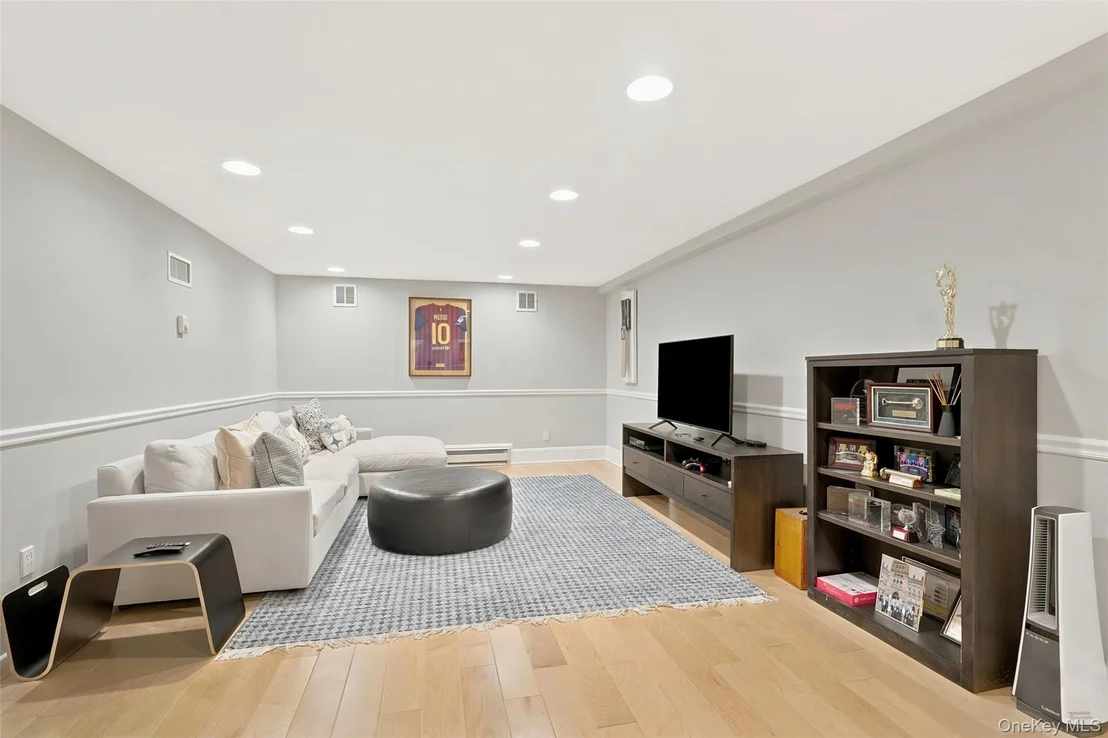 Photo of 16 Hampton Road