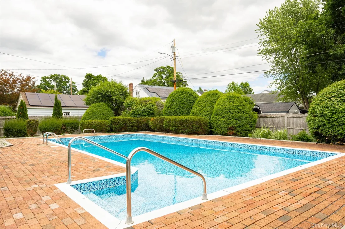 Photo of 31 Kingston Avenue