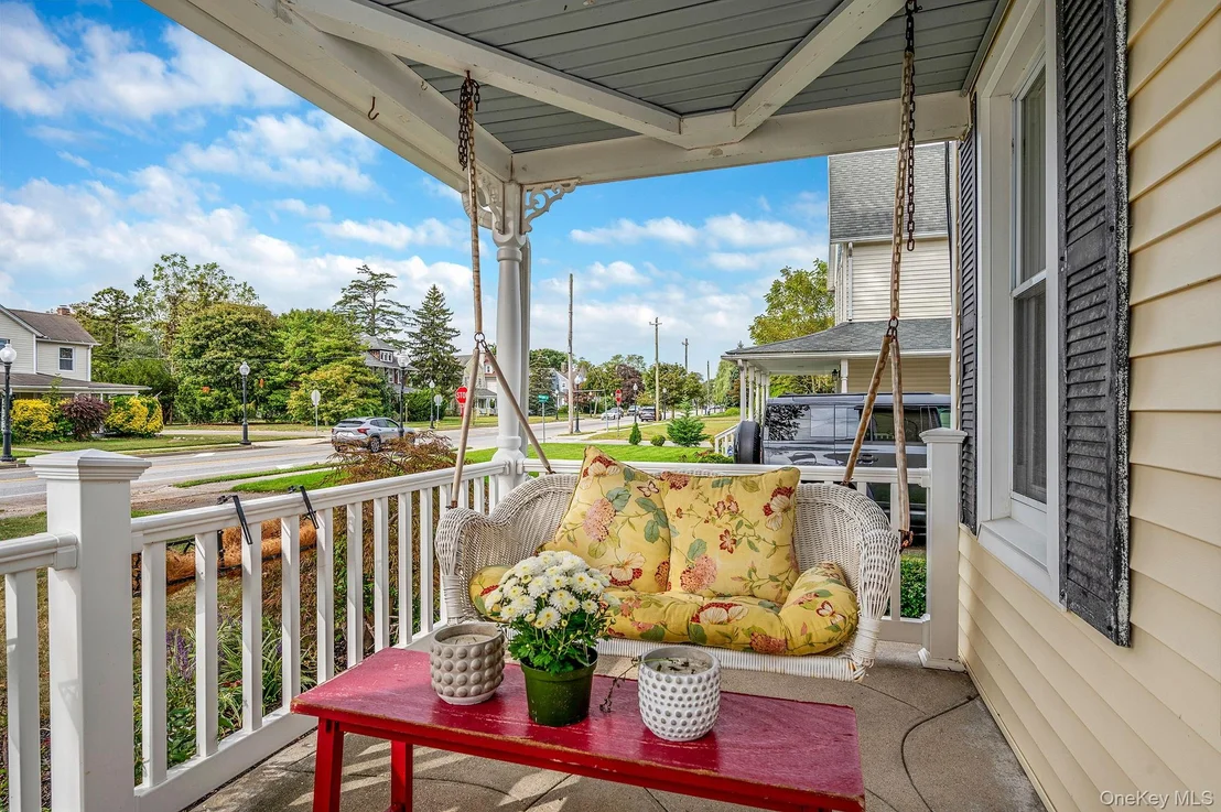 Photo of 219 North Ocean Avenue