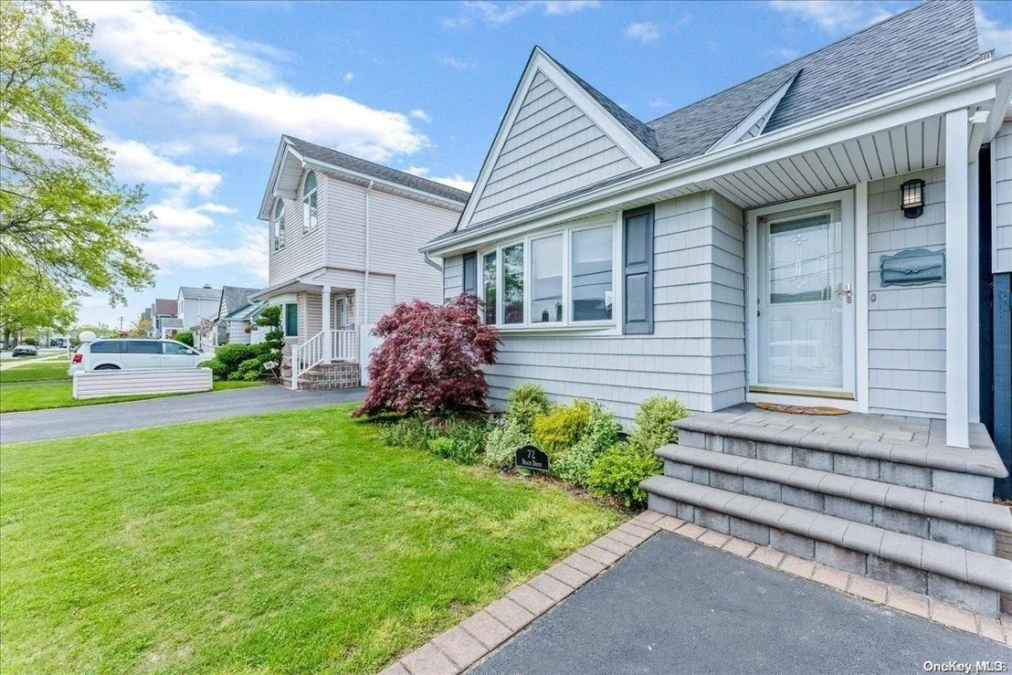 Photo of 72 Beach Drive