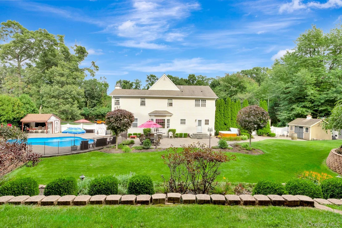 Photo of 2835 N Wading River Road