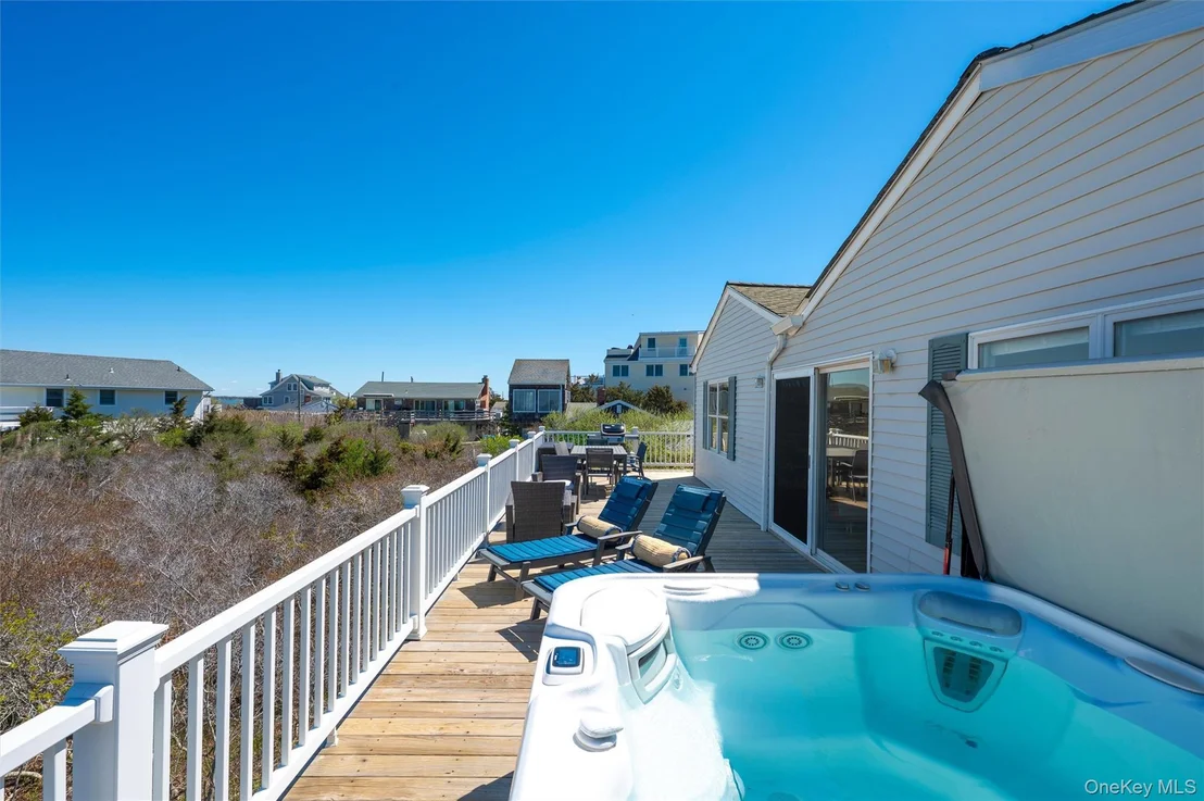 Photo of 898 Dune Road