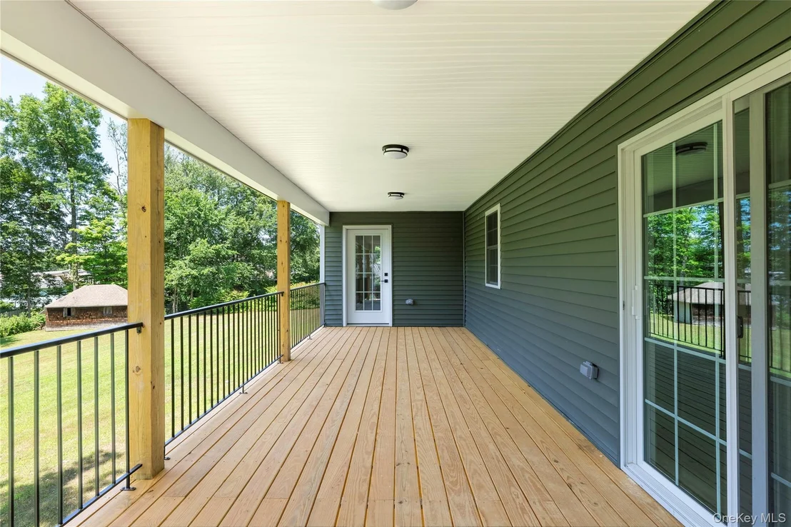 Photo of 15 Tompkins Avenue