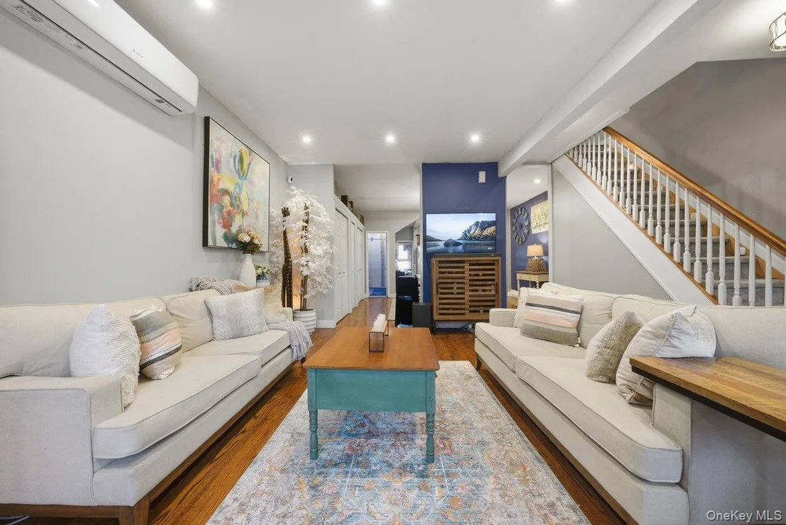 Photo of 4641 Carpenter Avenue