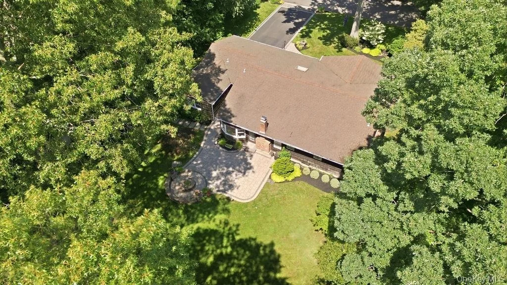 Photo of 20 Oak Tree Drive