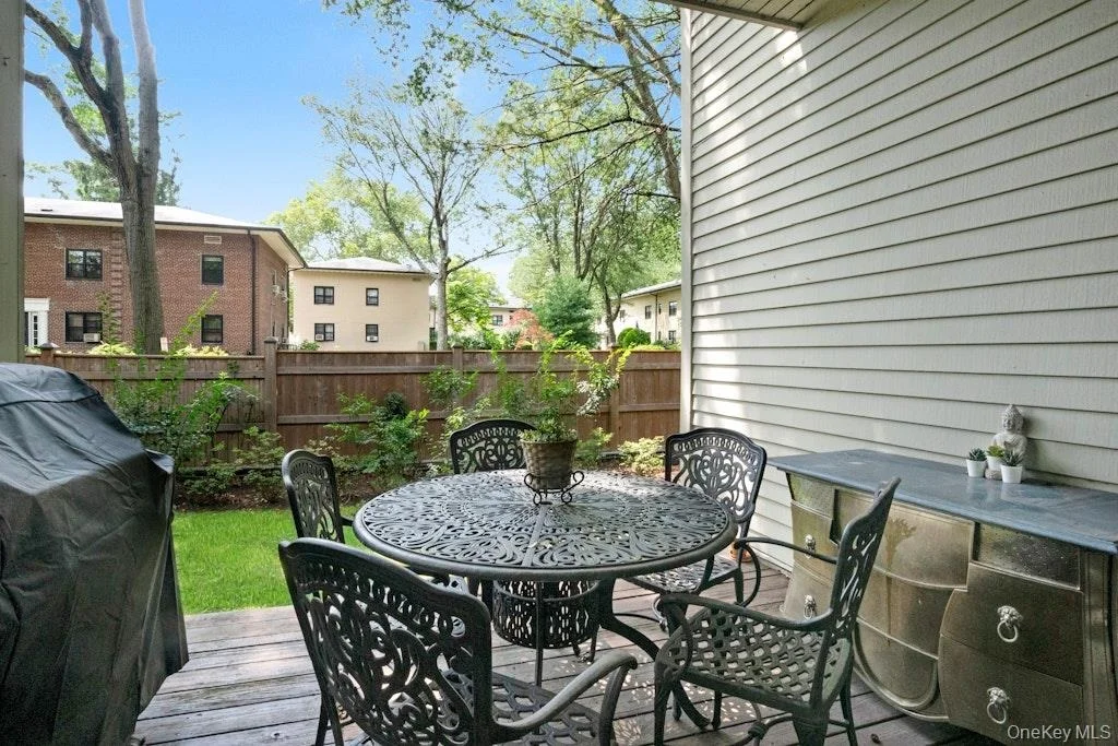 Photo of 8 Waterside Close