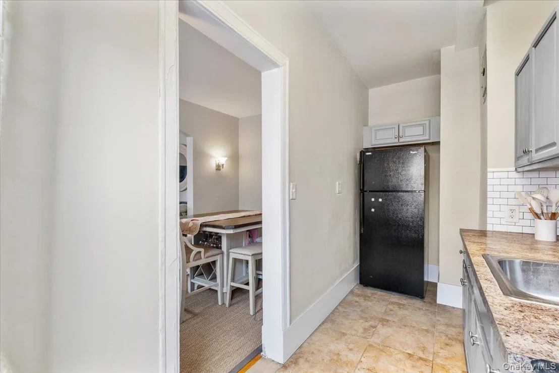 Photo of Unit 3A at 824 Bronx River Road