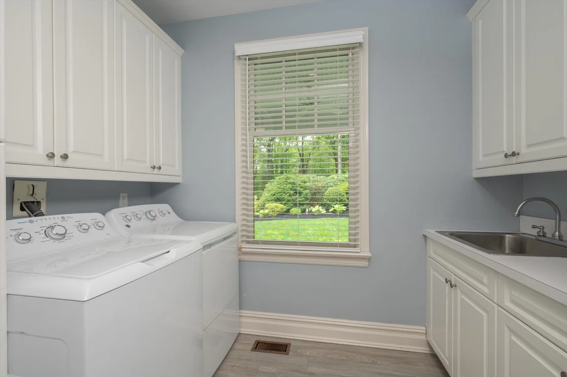 Photo of 84 Saw Mill Road