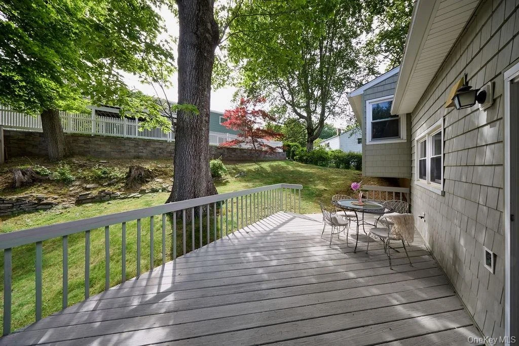 Photo of 72 Hickory Hill Drive