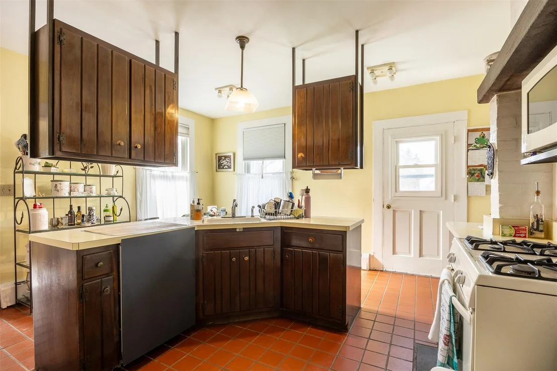 Photo of 655 Vassar Road