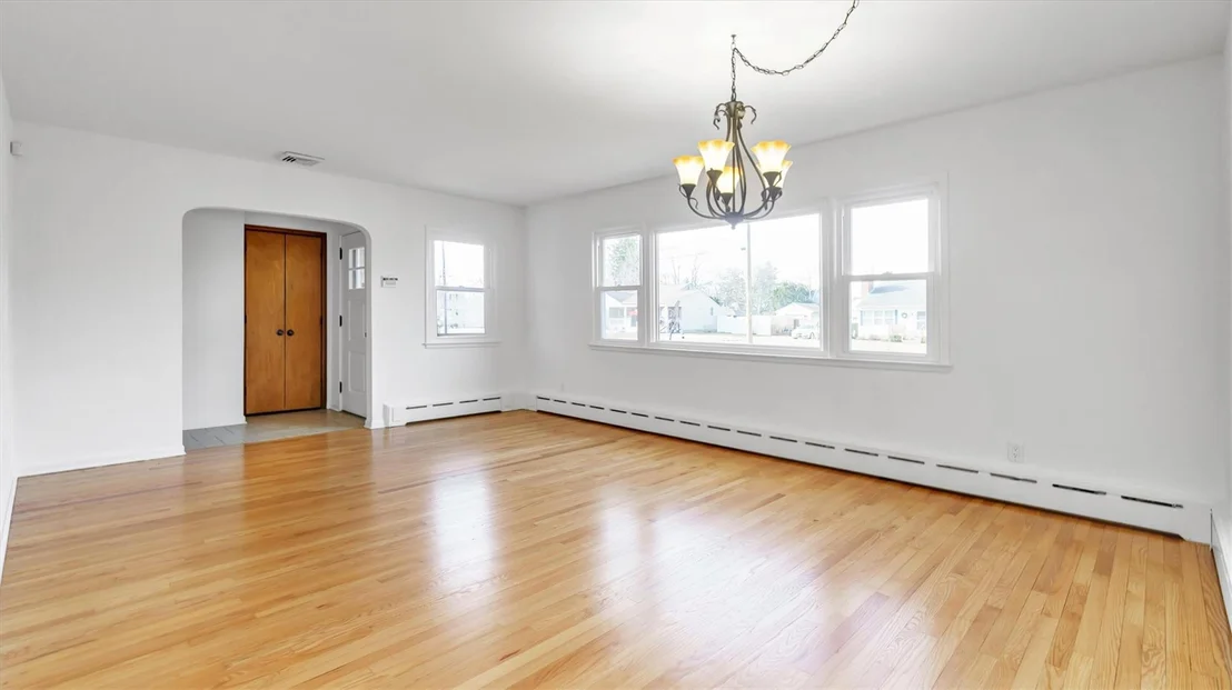 Photo of 74 Sunrise Avenue