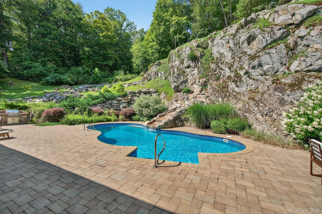 Photo of 23 Barrett Pond Road Road