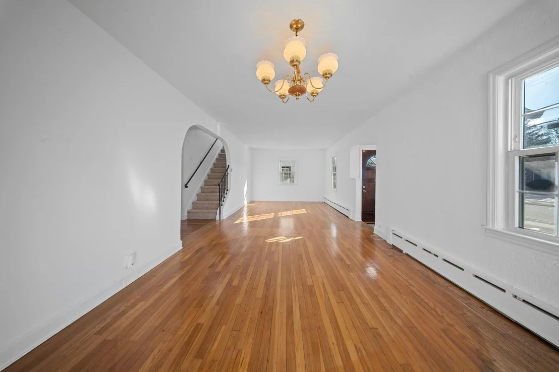 Photo of 855 Edward Street