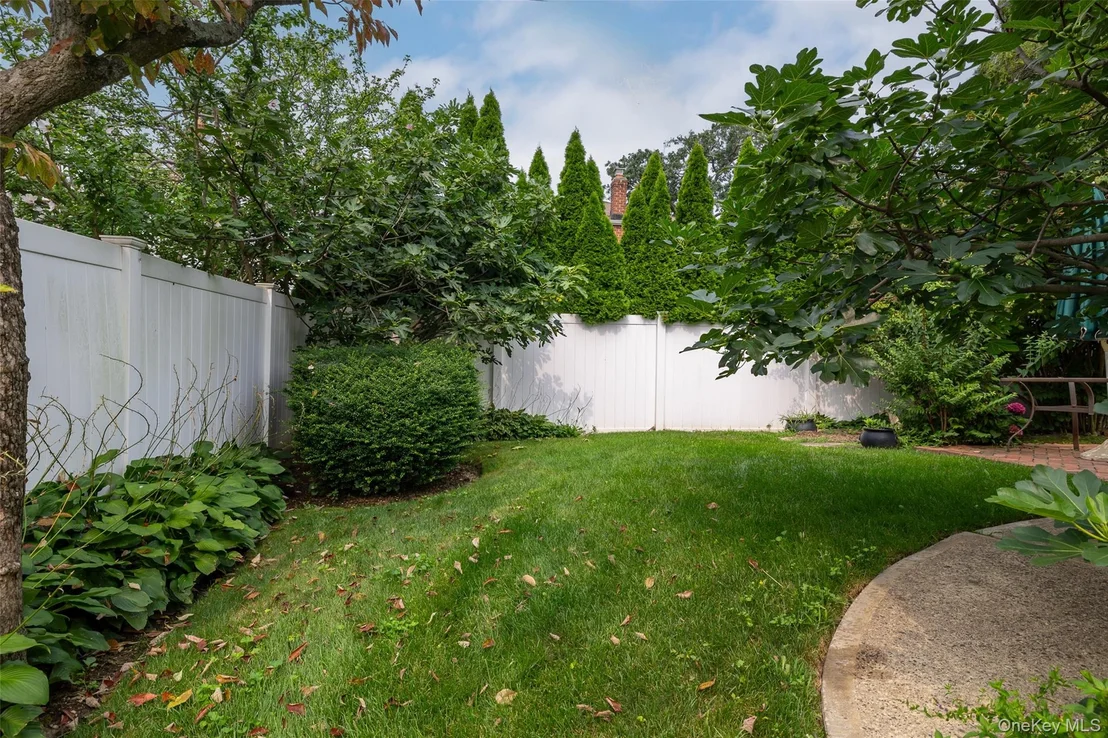 Photo of 2120 Beech Street