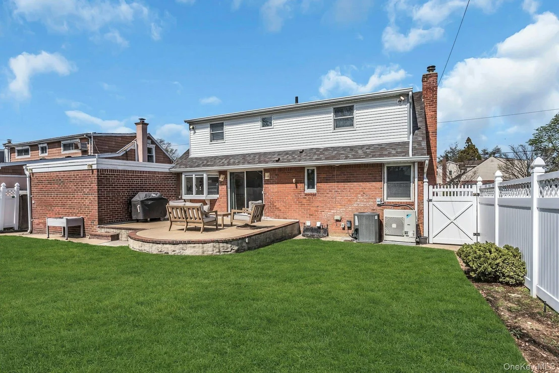 Photo of 991 Ferngate Drive