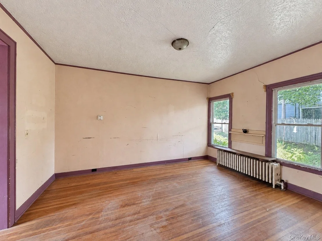 Photo of 571 Main Street
