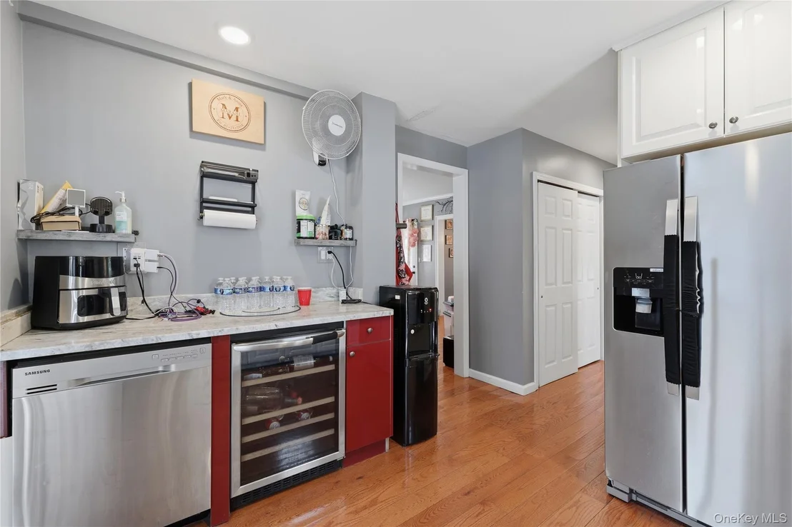 Photo of 2381 Harrison Avenue