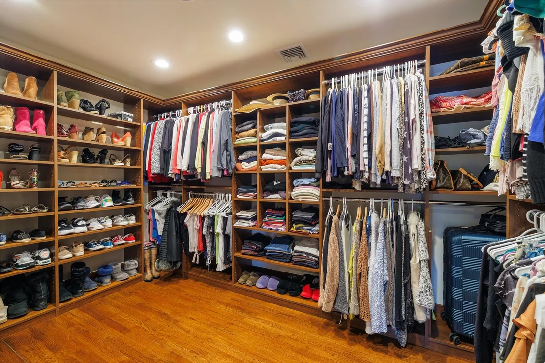 Photo of 3844 Carrel Boulevard